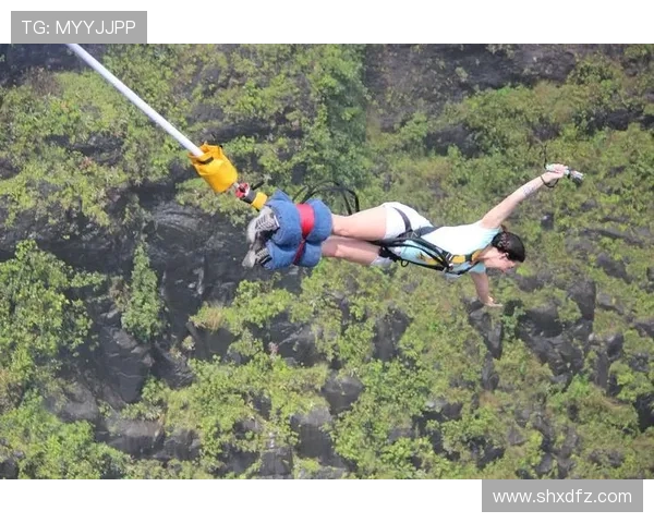 广州攀岩队在极限运动世界杯中的速度表现分析与点评